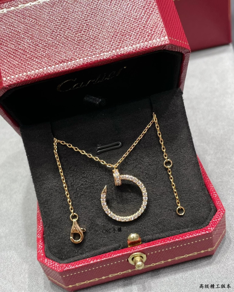 Ca*t1er necklaces